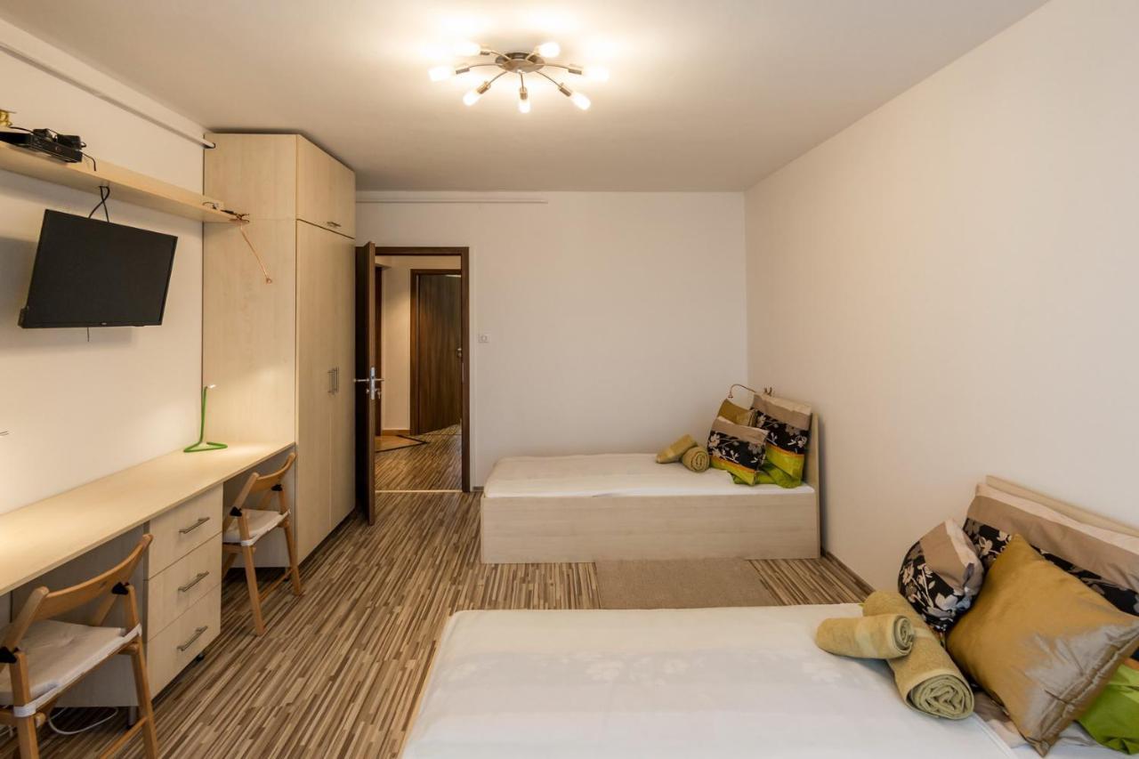 Central Home- Pesterzsebet บูดาเปสต์ ภายนอก รูปภาพ