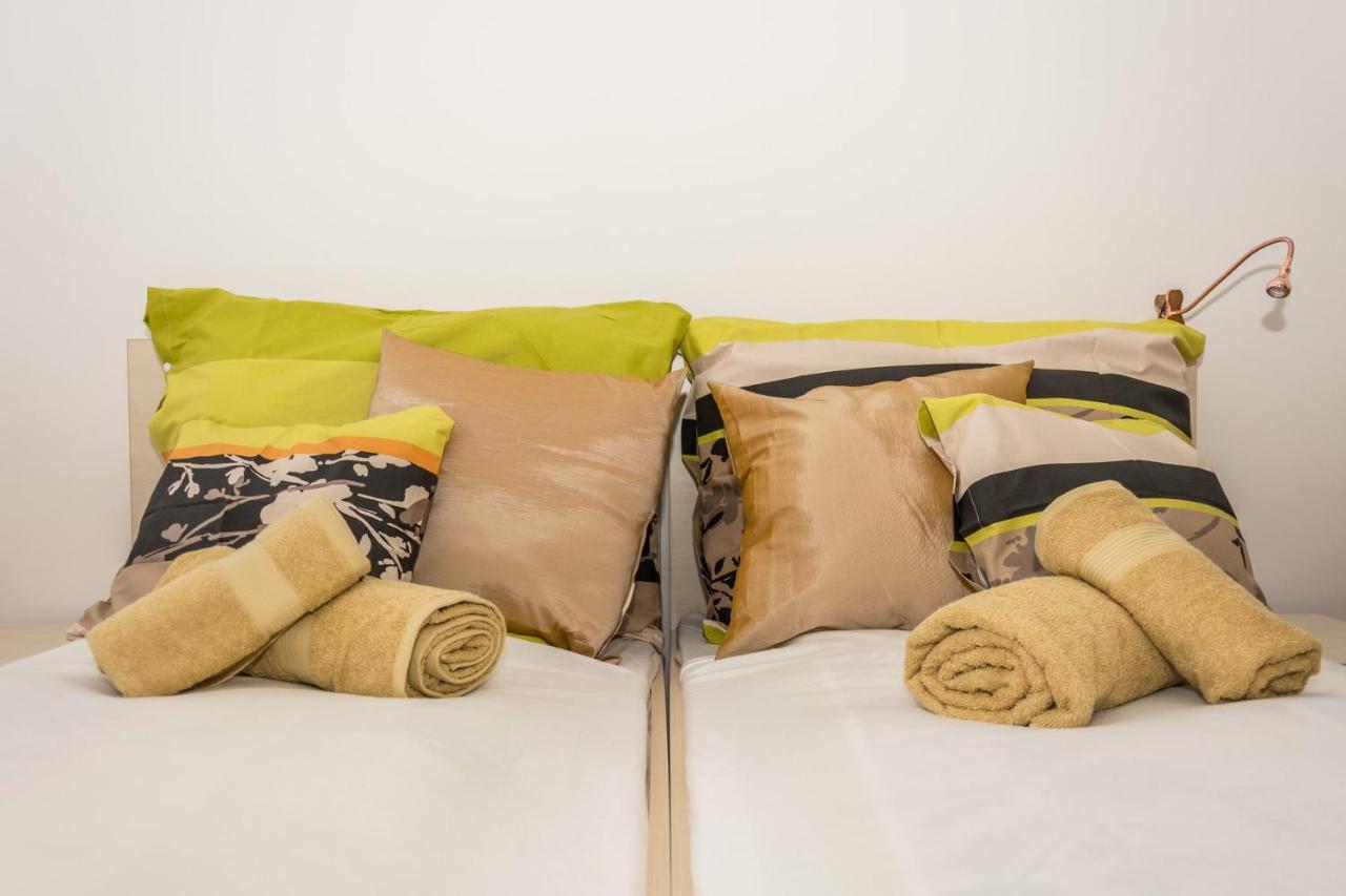 Central Home- Pesterzsebet บูดาเปสต์ ภายนอก รูปภาพ